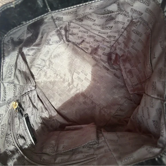 Michael Kors Delancy Studded Black Patent Logo Shoulder Bag Purse - Picture 5 of 6